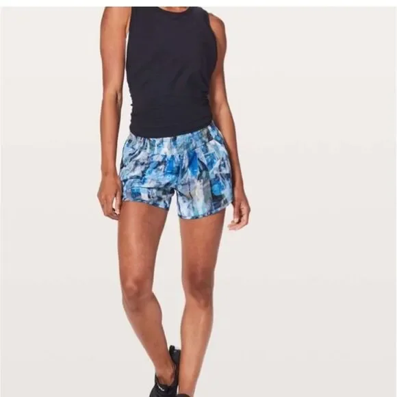 Lululemon Tracker Shorts V in Sun Dazed Multi Blue 10 - Picture 2 of 7
